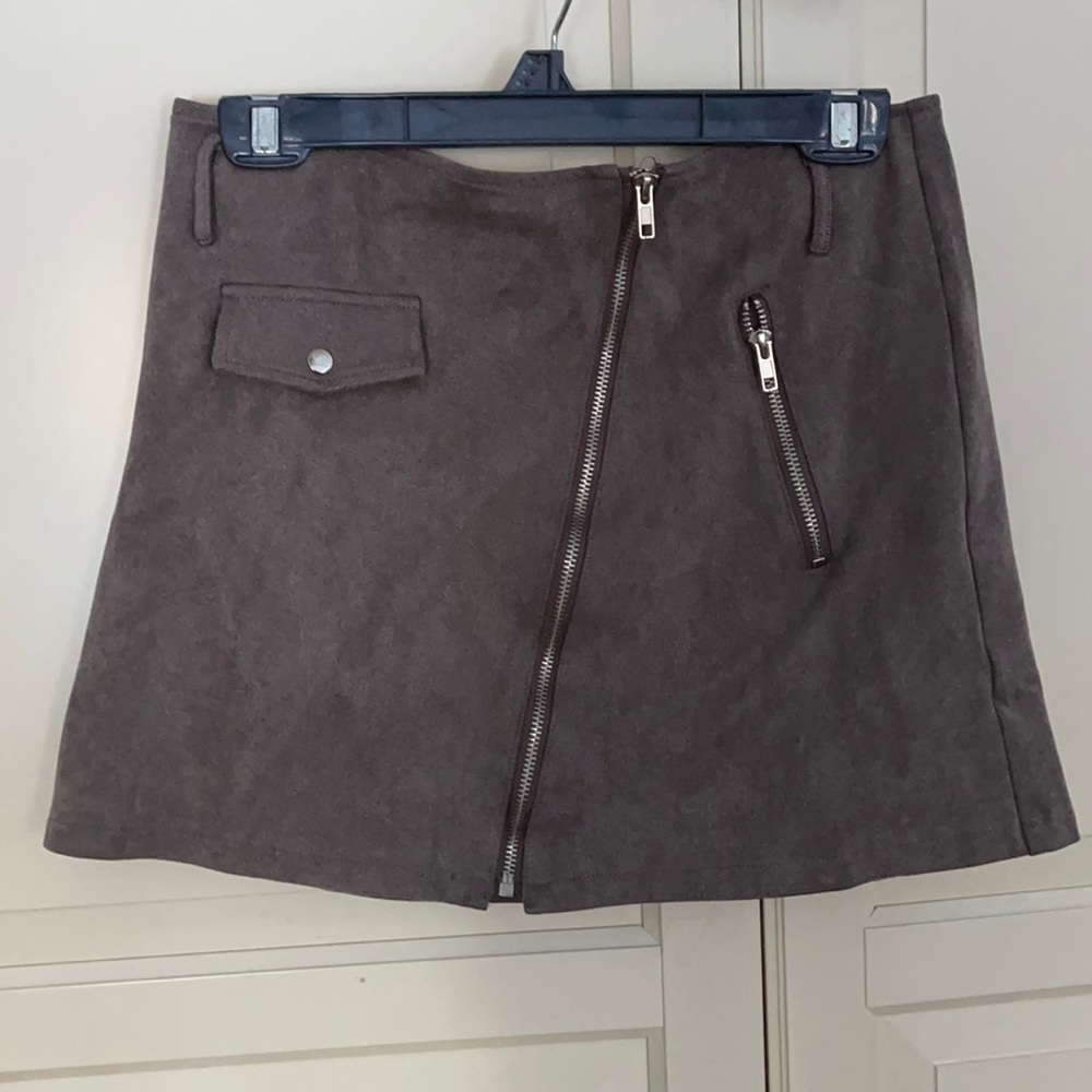 brown zipper skirt